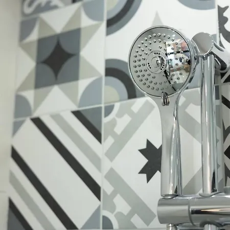 Ivory Seafront With Views!- Fl 8 By Homely Apartman *