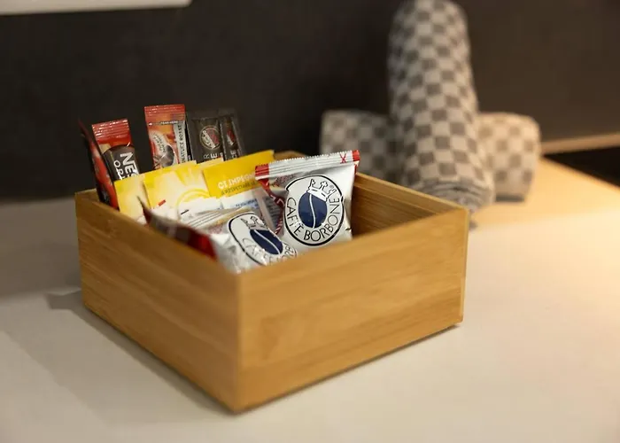 Ivory Seafront With Views!- Fl 8 By Homely Apartment