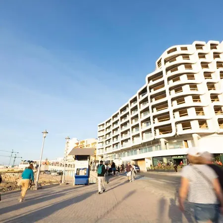 Ivory Seafront With Views!- Fl 8 By Homely * San Pawl il-Baħar