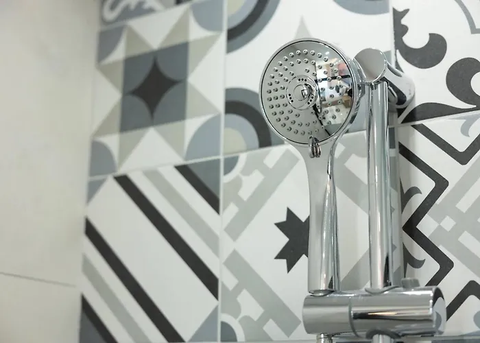 Ivory Seafront With Views!- Fl 8 By Homely Appartement *