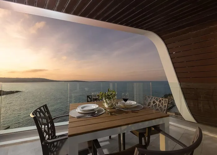 Ivory Seafront With Views!- Fl 8 By Homely Apartamento